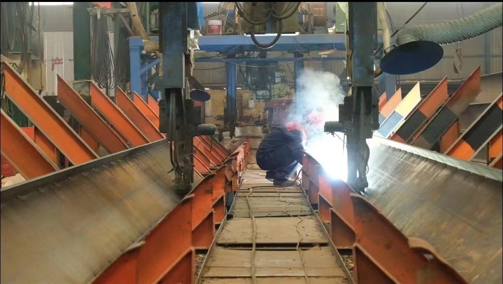 鋼結構車(chē)間